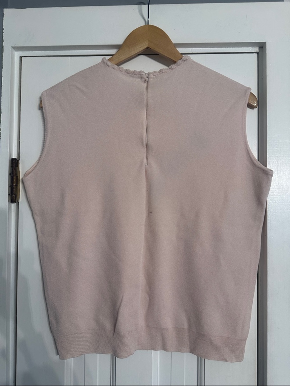 Vintage 60s/70s Handmade Embroidered Knit Shell Vest - Pink -Metal Back Zip XL/L - Picture 3 of 11